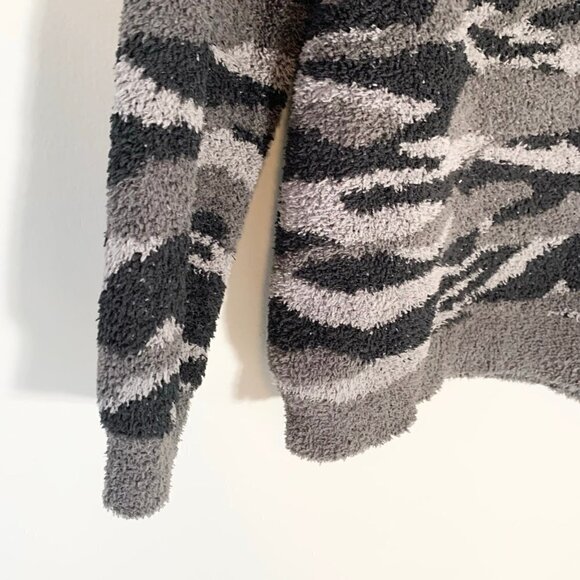 Barefoot Dreams CozyChic Seaside Crew-Neck Pullover super soft camo print - Picture 3 of 11